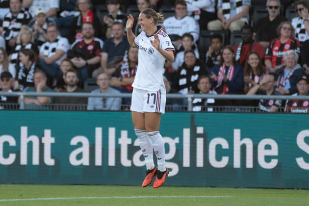 03.10.2026, xhfmx, Fussball Google Pixel Frauen-Bundesliga, Eintracht Frankfurt - FC Bayern München Klara Bühl (FC Bayern München) bejubelt Ihr Tor zum 0:1 gegen Frankfurt Tor, Goal, Jubel, Celebration Frankfurt am Main