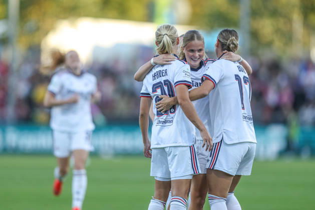 GER, Frankfurt, Eintracht Frankfurt vs FC Bayern München, Google Pixel Frauen Bundesliga, Fussball, DFB, Spielzeit 2026 2027, Stadion am Brentanobad, 6. Spieltag im Bild: Klara Bühl (FC Bayern München Frauen 17), Tor, Jubel und Freude, Emotionen DFB DFL REGULATIONS PROHIBIT ANY USE OF PHOTOGRAPHS AS IMAGE SEQUENCES AND OR QUASI-VIDEO, 03.10.2026 Copyright: HMBxMedia HendrikxHamelau