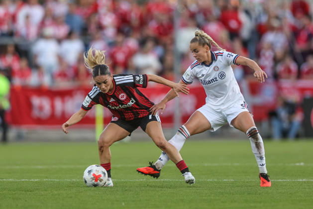 GER, Frankfurt, Eintracht Frankfurt vs FC Bayern München, Google Pixel Frauen Bundesliga, Fussball, DFB, Spielzeit 2026 2027, Stadion am Brentanobad, 6. Spieltag im Bild v.l.: Ereleta Memeti (Eintracht Frankfurt Frauen 7), Giulia Gwinn (FC Bayern München Frauen 7) DFB DFL REGULATIONS PROHIBIT ANY USE OF PHOTOGRAPHS AS IMAGE SEQUENCES AND OR QUASI-VIDEO, 03.10.2026 Copyright: HMBxMedia HendrikxHamelau