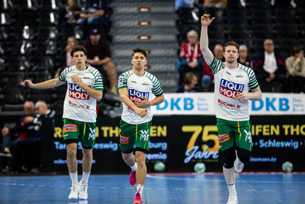 Opel HBL: SG Flensburg-Handewitt vs FRISCH AUF! Göppingen; 03.10.26 Team Frisch auf Göppingen beim Warm Up Opel HBL: SG Flensburg-Handewitt vs FRISCH AUF! Göppingen, GGW Arena am 03.10.26 Copyright: xBEAUTIFULxSPORTS MarioxM.xKobergx