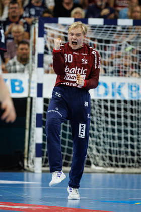 Opel HBL: SG Flensburg-Handewitt vs FRISCH AUF! Göppingen; 03.10.26 Jubel Freude über gehaltenen Ball bei Simon Möller (Nr.30, SG Flensburg-Handewitt) Opel HBL: SG Flensburg-Handewitt vs FRISCH AUF! Göppingen, GGW Arena am 03.10.26 Copyright: xBEAUTIFULxSPORTS MarioxM.xKobergx