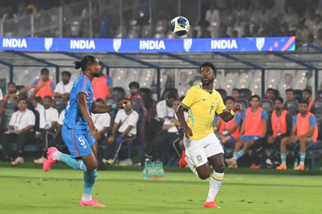 KOLKATA, INDIA - OCTOBER 3: Vinicius Jr. of Brazil in action during FIFA International Friendly, Länderspiel, Nationalmannschaft match against India at Vivekananda Yuva Bharati Stadium on October 3, 2026 in Kolkata, India. (Photo by Samir Jana Hindustan Times ) Kolkata: FIFA International Friendly Match Between Brazil And India At Vivekananda Yuva Bharati Stadium