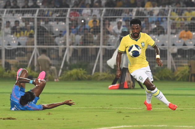 KOLKATA, INDIA - OCTOBER 3: Vinicius Jr. of Brazil in action during FIFA International Friendly, Länderspiel, Nationalmannschaft match against India at Vivekananda Yuva Bharati Stadium on October 3, 2026 in Kolkata, India. (Photo by Samir Jana Hindustan Times ) Kolkata: FIFA International Friendly Match Between Brazil And India At Vivekananda Yuva Bharati Stadium