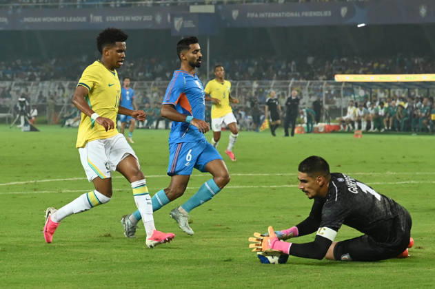 KOLKATA, INDIA - OCTOBER 3: Estevao of Brazil in action during FIFA International Friendly, Länderspiel, Nationalmannschaft match against India at Vivekananda Yuva Bharati Stadium on October 3, 2026 in Kolkata, India. (Photo by Samir Jana Hindustan Times ) Kolkata: FIFA International Friendly Match Between Brazil And India At Vivekananda Yuva Bharati Stadium
