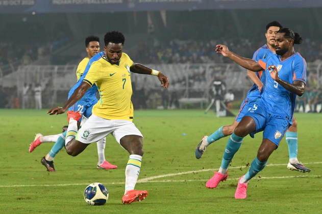 KOLKATA, INDIA - OCTOBER 3: Vinicius Jr. of Brazil in action during FIFA International Friendly, Länderspiel, Nationalmannschaft match against India at Vivekananda Yuva Bharati Stadium on October 3, 2026 in Kolkata, India. (Photo by Samir Jana Hindustan Times ) Kolkata: FIFA International Friendly Match Between Brazil And India At Vivekananda Yuva Bharati Stadium