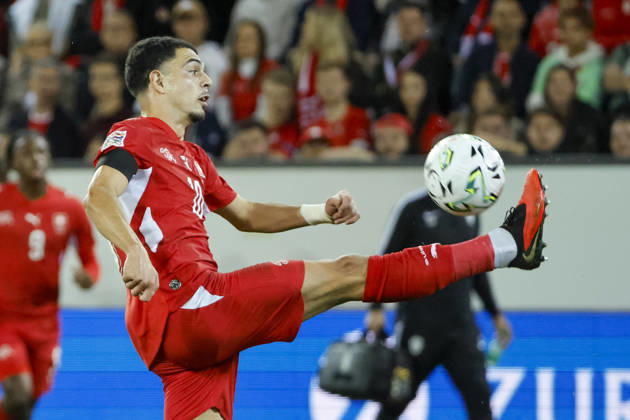 Zeki Amdouni (Schweiz, 10) am Ball , Schweiz, UEFA , Nations League, Matchday 3, Schweiz vs. Slowenien, 03.10.2026, Luzern Swissporarena Schweiz Copyright: xGrantxHubbsx