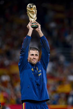 Spain v Czechia - UEFA Nations League 2026 27 Group A3 MD3 OVIEDO, SPAIN - OCTOBER 3: Rodri of Spain lifts the FIFA World Cup, WM, Weltmeisterschaft, Fussball trophy in the stadium before the UEFA Nations League 2026 27 group phase match between Spain and Czechia at Estadio Carlos Tartiere on October 3, 2026 in Oviedo, Spain. Oviedo Estadio Carlos Tartiere Oviedo Spain Copyright: xAlbertoxGardinx AGardin_20261003_Foot_Spa_Cze_0178