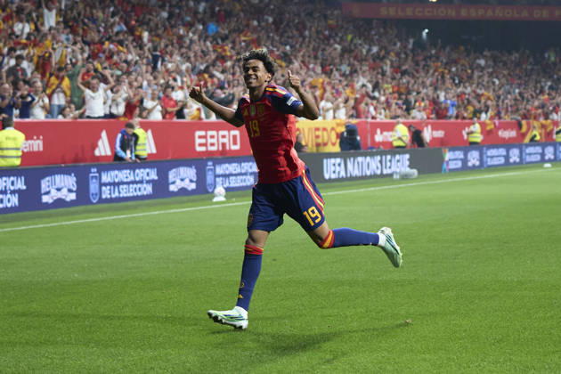Spain - Czech Republic - UEFA Nations League 2026 27 OVIEDO, SPAIN - OCTOBER 3: Lamine Yamal of Spain celebrates after scoring his team s first goal during the UEFA Nations League 2026 27 group phase match between Spain and Czech Republic at the Carlos Tartiere Stadium on October 3, 2026 in Oviedo, Spain. (Photo by Diego Simon Photo Players Images Magara Press) Oviedo Carlos Tartiere Espana Copyright: xDiegoxSimonx
