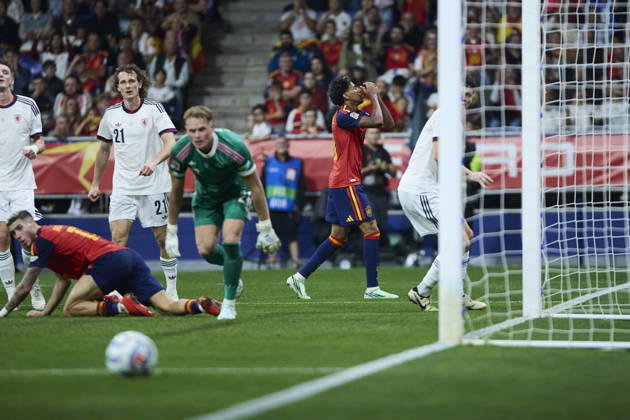 Spain - Czech Republic - UEFA Nations League 2026 27 OVIEDO, SPAIN - OCTOBER 3: Lamine Yamal of Spain reacts during the UEFA Nations League 2026 27 group phase match between Spain and Czech Republic at the Carlos Tartiere Stadium on October 3, 2026 in Oviedo, Spain. (Photo by Diego Simon Photo Players Images Magara Press) Oviedo Carlos Tartiere Espana Copyright: xDiegoxSimonx