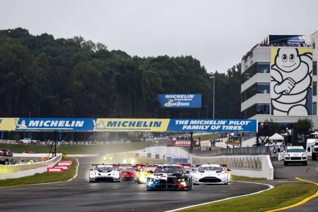 AUTO - IMSA - PETIT LE MANS 2026 01 DE PHILLIPPI Connor (usa), HARPER Dan (gbr), VERHAGEN Neil (usa), Paul Miller Racing, BMW M4 GT3 Evo, action, 68 HASSE CLOT Valentin (fra), SORENSEN Marco (dnk), DRUDI Mattia (ita), Car Blanche, Aston Martin Vantage GT3 Evo, action, start of the race, depart, during the 2026 Motul Petit Le Mans, 11th round of the 2026 IMSA WeatherTech SportsCar Championship, from October 1 to 3, 2026 on the Michelin Raceway Road Atlanta in Braselton, Georgia, United States of America - BraseltonUnited States Copyright: xFabrizioxBoldonix