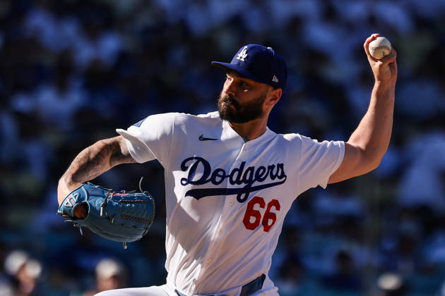 MLB, Baseball Herren, USA National League Division Series - Dodgers vs Braves Game 1 Los Angeles Dodgers pitcher Tanner Scott throws a pitch during the ninth inning in Game 1 of the National League Division Series between the Atlanta Braves and the Los Angeles Dodgers at UNIQLO Field at Dodger Stadium in Los Angeles, California, USA, 03 October 2026. LOS ANGELES CALIFORNIA UNITED STATES  Copyright: xCHRISxTORRESx