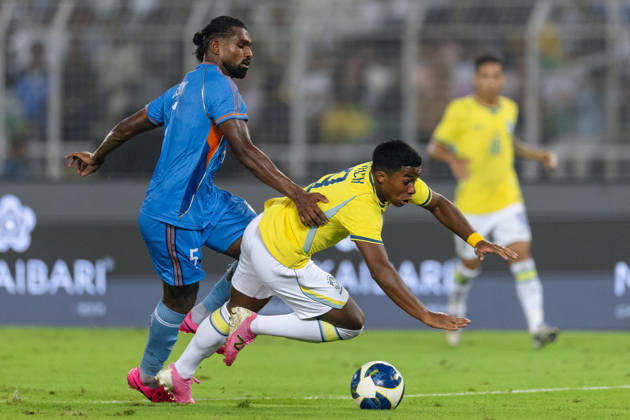 KOLKATA, INDIA - OCTOBER 3: Bijoy Varghese of India and Endrick Felipe Moreira de Sousa of Brazil duel for the ball during friendly match between India and Brazil at the Vivekananda Yuba Bharati Krirangan (VYBK) Stadium in Kolkata, India on 3rd October, 2026 Copyright: xUnnatixNaidux Sportspressphoto_SPR245176