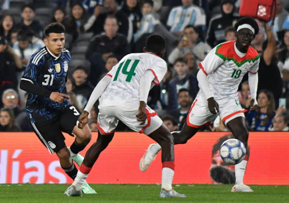 FLORES Argentina vs Burkina Faso Foto: FOTOBAIRES