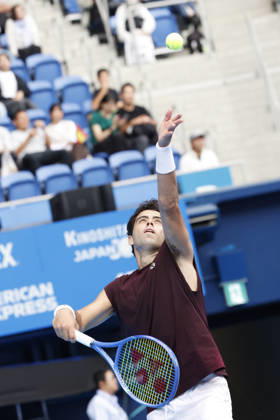 October 4, 2026, Tokyo, Japan: Jaume Munar (Spain) serves against Kyrian Jacquet (France) during their Quarter-final match at the Kinoshita Group Japan Open Tennis Championships at Ariake Colosseum in Tokyo. The tournament runs from September 29 to October 6. Munar won 6-4, 6-2. Tokyo Japan - ZUMAm191 20261004_aap_m191_009 Copyright: xRodrigoxReyesxMarinx