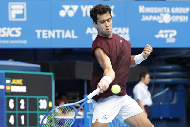 October 4, 2026, Tokyo, Japan: Jaume Munar (Spain) returns a shot against Kyrian Jacquet (France) during their Quarter-final match at the Kinoshita Group Japan Open Tennis Championships at Ariake Colosseum in Tokyo. The tournament runs from September 29 to October 6. Munar won 6-4, 6-2. Tokyo Japan - ZUMAm191 20261004_aap_m191_006 Copyright: xRodrigoxReyesxMarinx