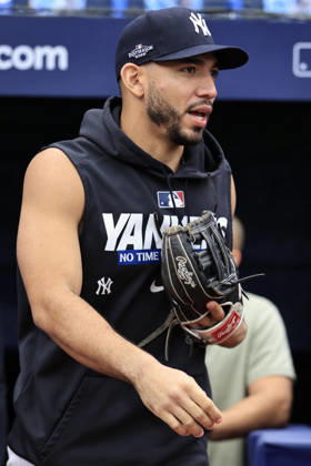 October 3, 2026, St. Petersburg, Florida, USA: New York Yankees shortstop Joso Caballero (72) takes the field during pregame warmups prior to game one of the ALDS for the 2026 MLB, Baseball Herren, USA Playoffs against the Tampa Bay Rays on October 3, 2026 at Tropicana Field. The Rays beat the Yankees 1-0. St. Petersburg USA - ZUMAh180 20261003_zsp_h180_005 Copyright: xKimxHukarix