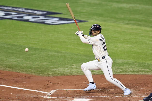 October 3, 2026, St. Petersburg, Florida, USA: Tampa Bay Rays right fielder Victor Mesa Jr. (25) fouls off a pitch during the second inning of game one of the ALDS for the 2026 MLB, Baseball Herren, USA Playoffs on October 3, 2026 at Tropicana Field. The Rays beat the Yankees 1-0. St. Petersburg USA - ZUMAh180 20261003_zsp_h180_064 Copyright: xKimxHukarix
