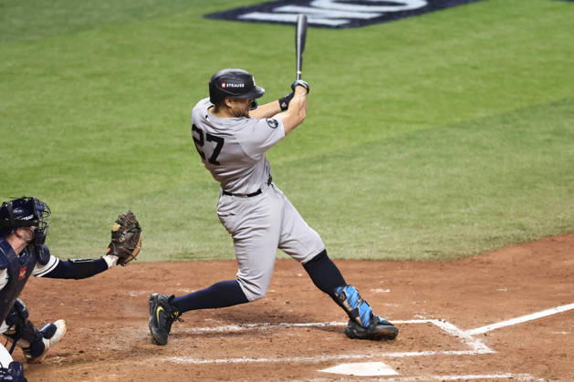 October 3, 2026, St. Petersburg, Florida, USA: New York Yankees designated hitter Giancarlo Stanton (27) strikes out in the top of the ninth inning of game one of the ALDS for the 2026 MLB, Baseball Herren, USA Playoffs on October 3, 2026 at Tropicana Field. The Rays beat the Yankees 1-0. St. Petersburg USA - ZUMAh180 20261003_zsp_h180_058 Copyright: xKimxHukarix