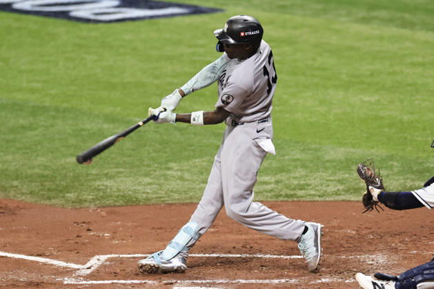 October 3, 2026, St. Petersburg, Florida, USA: New York Yankees second baseman Jazz Chisholm Jr. (13) fouls off a pitch during the second inning of game one of the ALDS for the 2026 MLB, Baseball Herren, USA Playoffs against the Tampa Bay Rays on October 3, 2026 at Tropicana Field. The Rays beat the Yankees 1-0. St. Petersburg USA - ZUMAh180 20261003_zsp_h180_048 Copyright: xKimxHukarix