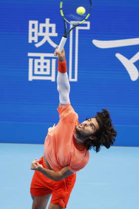 October 4, 2026, Tokyo, Japan: Carlos Alcaraz (Spain) serves against Denis Shapovalov (Canada) during their quarterfinal match at the Kinoshita Group Japan Open Tennis Championships at Ariake Colosseum in Tokyo. Shapovalov suffered an injury, forcing him to retire early in the second set. The tournament runs from September 29 to October 6. Alcaraz won 7-6(3), 2-1 Tokyo Japan - ZUMAm191 20261004_aap_m191_054 Copyright: xRodrigoxReyesxMarinx