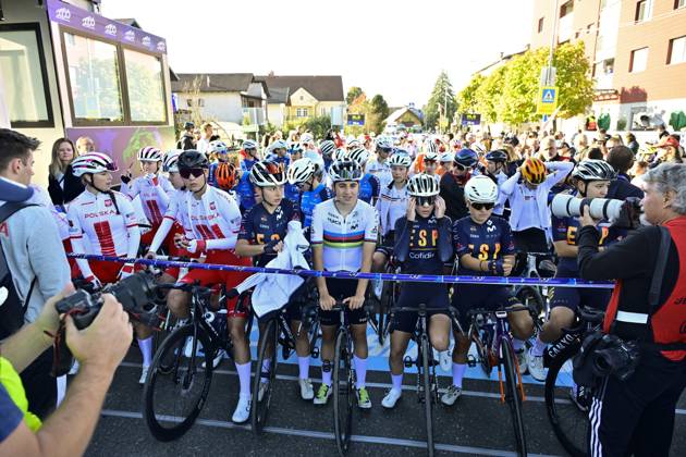 UEC 2026 Road European Championships Ljubljana 04 10 2026 LJUBLJANA, SLOVENIA - OCTOBER 04 : Illustration picture showing the start with world champion Neira Dominguez (ESP) pictured during the Women Junior cycling road race at the 2026 UEC Road European Championships, an UCI Continental Championships cycling race of 66,3 km with start and finish in Sencur on October 4, 2026 in Ljubljana, Slovenia, 04 10 2026 Ljubljana Slovenia  Copyright: xJanxDexMeuleneirx