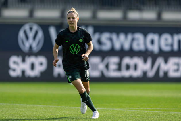 Fußball I Frauen I Saison 2026-2027 I Bundesliga I VfL Wolfsburg - Hamburger SV I 04.10.2026 Svenja Huth (10, VfL Wolfsburg) Freisteller, Nahaufnahme, Porträt, Portrait, Einzelfoto, Einzelbild, Körper in Bewegung Wolfsburg AOK Stadion Niedersachsen Deutschland Copyright: xLobeca CedricxSiefkerx