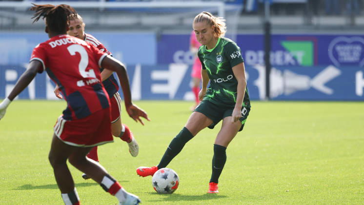 VfL vs. HSV, BL Frauen Wolfsburg, 04.10.2026, Fußball, Frauen, Google Pixel Bundesliga, Saison 2026 2027, VfL Wolfsburg vs Hamburger SV: Janina Minge (VfL Wolfsburg) AOK Stadion Niedersachsen Deutschland