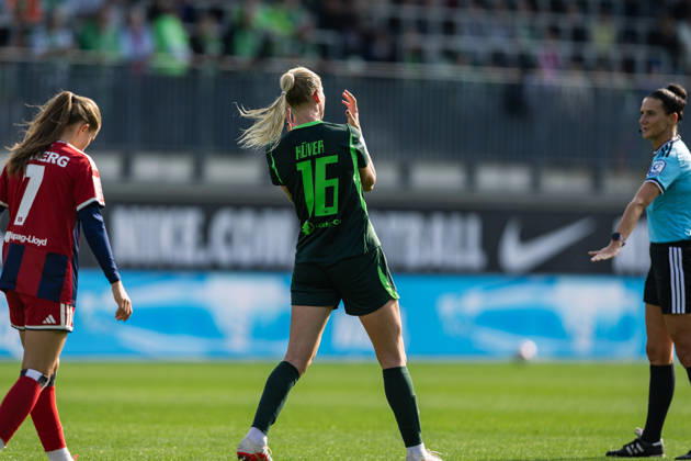 Fußball I Frauen I Saison 2026-2027 I Bundesliga I VfL Wolfsburg - Hamburger SV I 04.10.2026 Camilla Küver (16, VfL Wolfsburg) Kann es nach einer vergebenen Chance nicht fassen Wolfsburg AOK Stadion Niedersachsen Deutschland Copyright: xLobeca CedricxSiefkerx