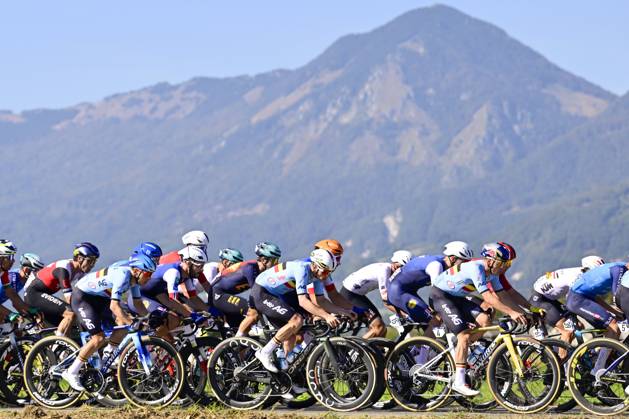 UEC 2026 Road European Championships Ljubljana 04 10 2026 LJUBLJANA, SLOVENIA - OCTOBER 04 : Evenepoel Remco (BEL), Berckmoes Jenno (BEL) and Van Wilder Ilan (BEL) in action during the Men Elite cycling road race at the 2026 UEC Road European Championships Ljubljana, an UCI Continental Championships cycling race of 196,3 km with start in Ljubljana and finish in Sencur on October 4, 2026 in Ljubljana, Slovenia, 04 10 2026 Ljubljana Slovenia  Copyright: xJanxDexMeuleneirx