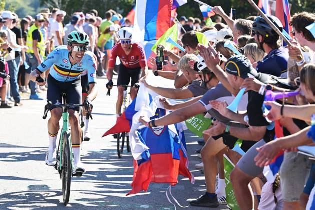 Belgium s Sander De Pestel pictured in action during the elite men Road Race race (196,2 km) at the cycling UEC Road European Championships, in Ljubljana, Slovenia Sunday 4 October 2026. The UEC Road European Championships are taking place from 02 to 07 October in Ljubljana, Slovenia. DAVIDxPINTENS  x188702214x
