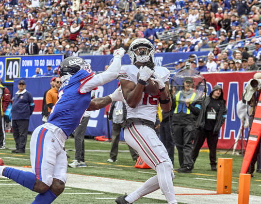Arizona Cardinals wide receiver Marvin Harrison, Jr (18) makes a catch for a touchdown as New York Giants cornerback Deonte Banks (2) tries to defend during a NFL, American Football Herren, USA game at MetLife Stadium in East Rutherford, New Jersey. CSM East Rutherford United States - ZUMAc04_ 20261004_zma_c04_177 Copyright: xDuncanxWilliamsx
