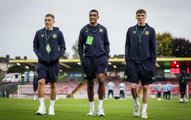 2027 UEFA Under 21 European Qualifier, Munster FA Turner s Cross, Cork 6 10 2026 Republic of Ireland vs England Ireland™s Darius Lipsiuc, David Okagbue and Oisin Gallagher inspect the pitch ahead of the game Darius Lipsiuc, David Okagbue and Oisin Gallagher inspect the pitch ahead of the game 6 10 2026 Copyright: xx NE1L9719