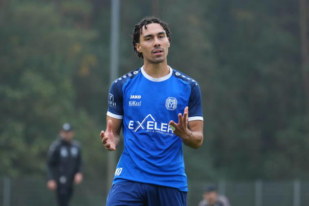 Deutschland: Fussball, Trainingseinheit, 3. Liga, Saison 2026-2027, NVB-Campus, SV Meppen, Dienstag, 06.10.2026, Vormittagstraining: Niclas Nadj (SV Meppen, 40) ärgert sich über vergebene Schusschance im Training Copyright: xLennxLübbersx