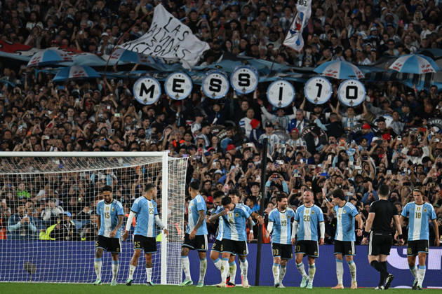Lionel Messi farewell match BUENOS AIRES, ARGENTINA - OCTOBER 6: Lionel Messi of Argentina and his teammates celebrate after scoring his third goal during his farewell match with the national team, Nationalteam at the International Friendly, Länderspiel, Nationalmannschaft match between Argentina Vs Benin at Monumental Stadium on October 6, 2026 in Buenos Aires, Argentina. Buenos Aires Estadio Monumental Antonio Liberti Buenos Aires Argentina Copyright: xIMAGOx xPhotoCero5x xLucianoxBisbalx
