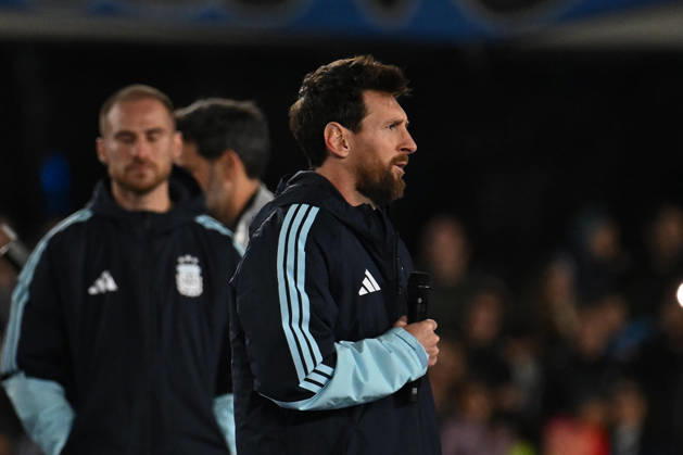 Lionel Messi farewell match BUENOS AIRES, ARGENTINA - OCTOBER 6: Lionel Messi of Argentina talk at fans during his farewell match with the national team, Nationalteam at the International Friendly, Länderspiel, Nationalmannschaft match between Argentina Vs Benin at Monumental Stadium on October 6, 2026 in Buenos Aires, Argentina. Buenos Aires Estadio Monumental Antonio Liberti Buenos Aires Argentina Copyright: xIMAGOx xPhotoCero5x xLucianoxBisbalx
