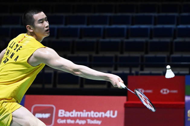 Li Shi Feng of China in action during the badminton Clash of Clans Arctic Open 2026 tournament in Vantaa, Finland on 7th October, 2026. - ANTTI AIMO-KOIVISTO Vantaa Finland z__ZMZS1z5g  Copyright: xAnttixAimo-Koivistox z__ZMZS1z5g