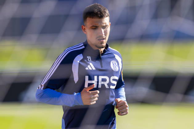 07.10.2026, Fussball, Training des FC Schalke 04. Dejan Ljubicic (FC Schalke 04) trainiert individuell. Gelsenkirchen Trainingsgelände FC Schalke 04 NRW Deutschland xRHR-FOTO YYx Copyright: RHR-FOTOx RHR-FOTO YY