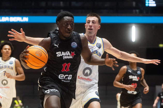 Men s basketball Champions League, group G, 1st round, match Slavia Praha NBK and Alba Berlin in Pardubice, Czech Republic, October 7, 2026. Nana Owusu-Anane of Slavia. (CTKxPhoto JosefxVostarek) CTKPhotoP2026100707800  CTKPhotoP2026100707800