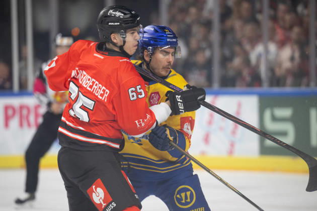 CHL; Kölner Haie - Herning Blue Fox ; Köln, 07.10.2026 Marco Münzenberger (Kölner Haie, Sturm, 65); Oliver Kiljunen (Herning Blue Fox, Sturm, 70); CHL; Kölner Haie - Herning Blue Fox am 07.10.2026 in der LanxessArena in Köln (Deutschland). Copyright: xBEAUTIFULxSPORTS AndreasxDickx
