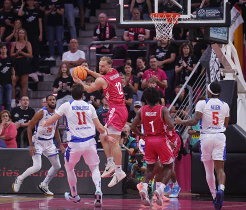 Melvin Jostmann Telekom Baskets Bonn vs. FC Porto - Basketball Champions League BCL Foto: Jörn Wolter