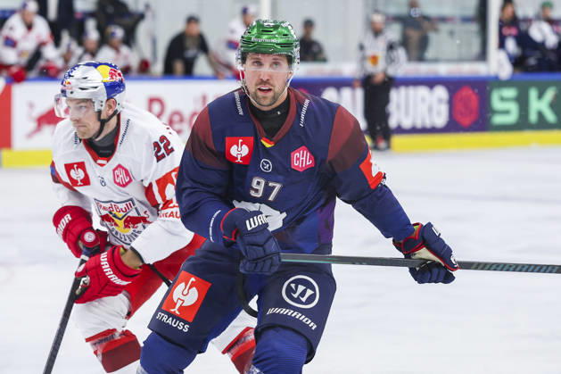 Ice hockey, Eishockey - CHL, EC RBS vs Berlin SALZBURG,AUSTRIA,07.OCT.26 - ICE HOCKEY - CHL, Champions Hockey League, group stage, EC Red Bull Salzburg vs Eisbaeren Berlin. Image shows the rejoicing of scorer Gabriel Fontaine (Berlin).  GEPAxpictures xDavidxGeieregger