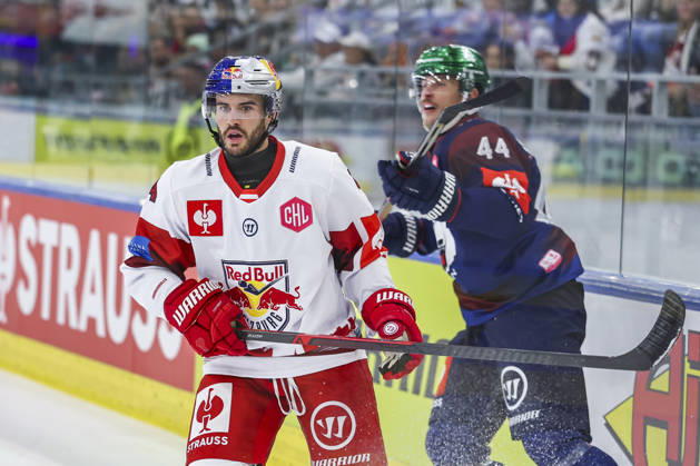 Ice hockey, Eishockey - CHL, EC RBS vs Berlin SALZBURG,AUSTRIA,07.OCT.26 - ICE HOCKEY - CHL, Champions Hockey League, group stage, EC Red Bull Salzburg vs Eisbaeren Berlin. Image shows Nash Nienhuis (EC RBS).  GEPAxpictures xDavidxGeieregger