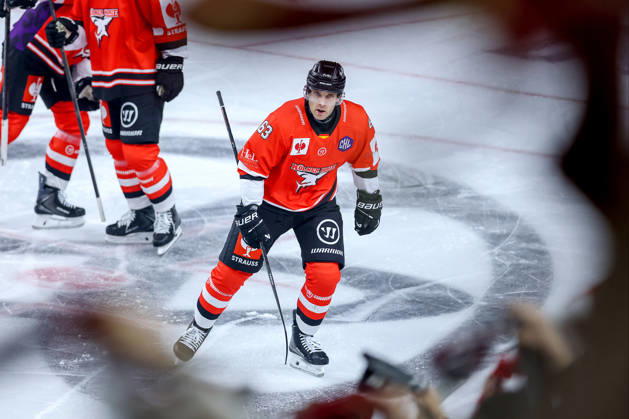 07.10.2026, Eishockey, CHL, Kölner Haie - Blue Fox Herning, Champions Hockey League 2026 27, 5. Spieltag, Saison 2026 27, Lanxess-Arena Köln: Torjubel nach dem Tor zum 3:0 durch Torschütze Patrick Russell (Koelner Haie 63) Nordrhein-Westfalen Deutschland