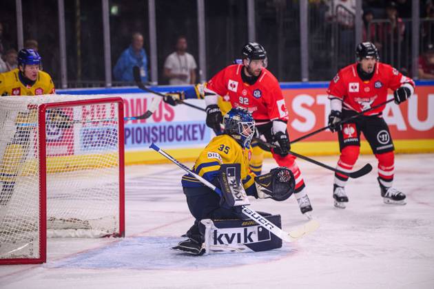 COLOGNE, GERMANY - 7 OCTOBER, 2026: - The Champions Hockey League match Koelner Haie vs. Herning Blue Fox at LANXESS arena. Copyright: xVitaliixKliuievx