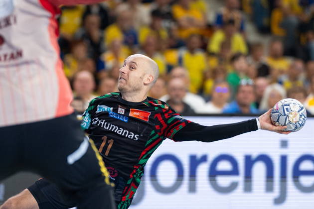 KIELCE, POLAND - OCTOBER 7: Daniel Pettersson during the EHF Champions League Group F match between Industria Kielce nad SC Magdeburg at Hala Legionow on October 2, 2026 in Kielce, Poland --- Pilka reczna. EHF Liga Mistrzow. Industria Kielce - SC Magdeburg. (Photo by Igor Jakubowski Arena Akcji) NEWSPIX.PL --- newspix.pl 
