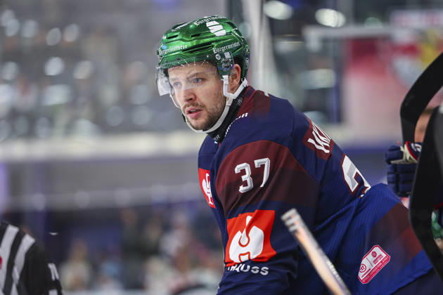 Ice hockey, Eishockey - CHL, EC RBS vs Berlin SALZBURG,AUSTRIA,07.OCT.26 - ICE HOCKEY - CHL, Champions Hockey League, group stage, EC Red Bull Salzburg vs Eisbaeren Berlin. Image shows Markus Vikingstad (Berlin).  GEPAxpictures xDavidxGeieregger