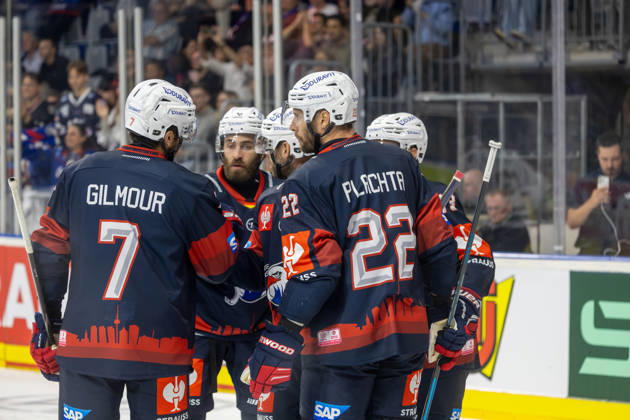 (Mannheim, Germany, 26 10 07) CHL (Champions Hockey League) 2026 27, Match day five: Adler Mannheim (Germany) vs. GKS Tychy (Poland) A sense of relief amongst the Mannheim players after regaining the lead Mannheim Baden-Wurttemberg Germany Copyright: xUdoxHerrmannx