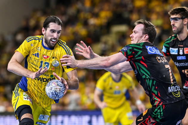 07.10.2026 KIELCE UL. BOCZNA ( POLAND ) PILKA RECZNA MEZCZYZN ( HANDBALL MEN S ) LIGA MISTRZOW - FAZA GRUPOWA ( MEN S EHF CHAMPIONS LEAGUE - GROUP PHASE ) MECZ INDUSTRIA KIELCE - SC MAGDEBURG ( GAME ) NZ JULIEN BOS FELIX CLAAR FOTO MICHAL STANCZYK CYFRASPORT NEWSPIX.PL --- Newspix.pl  20261007CSMS0026