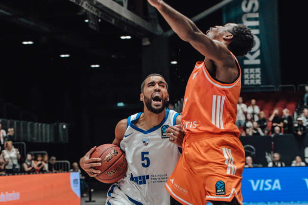 2. Spieltag des Basketball Eurocup Niners Chemnitz - Klaipedos Neptunas 07.10.2026 ab 19.00 Uhr Chemnitz, Chemnitz Arena Im Foto: 05 Yannick Franke, 01 Phlandrous Fleming JR 2. Spieltag des Basketball Eurocup Niners Chemnitz - Klaipedos Neptunas Chemnitz Sachsen Deutschland Copyright: xEHLxMedia MichelxKöhlerx 20262709-Niners-Chemnitz-Klaipeda-Neptunas-020