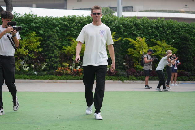 F1 2026: (Paddock) Singapore Grand Prix in Singapore, Singapore - 08 Oct 2026 Nico Hulkenberg (DEU) (Audi Revolut F1 Team) in the paddock of the Formula 1 Singapore Grand Prix 2026 at the Marina Bay Street Circuit. Singapore Singapore Copyright: xLucaxMartinix xSOPAxImagesx Luca-Martini-1456859